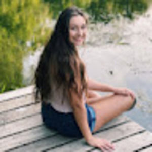 Meet your Posher, Raquel